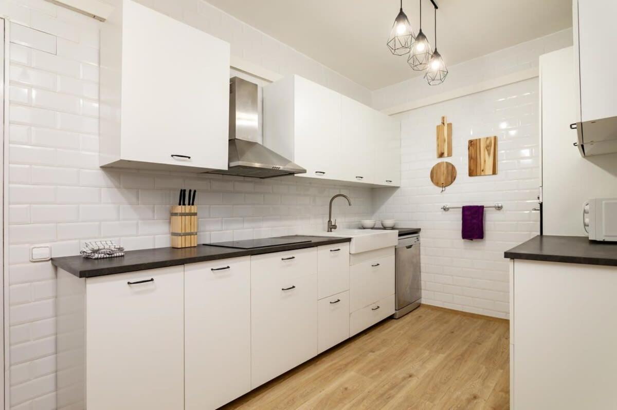 Exclusive Huge 4 Double Bedroom City Center バルセロナ エクステリア 写真