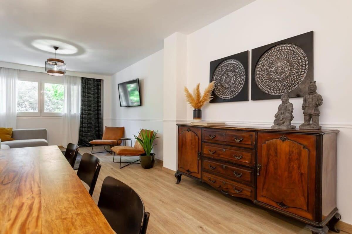 Exclusive Huge 4 Double Bedroom City Center バルセロナ エクステリア 写真