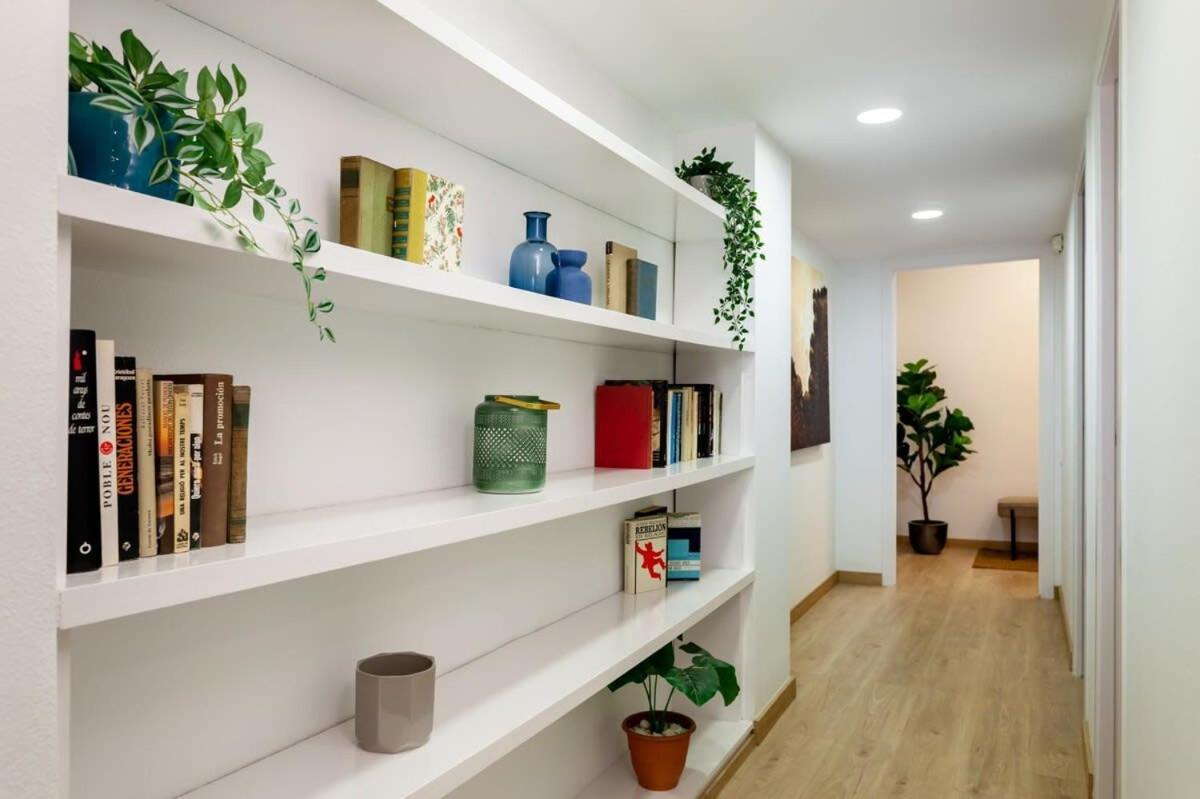 Exclusive Huge 4 Double Bedroom City Center バルセロナ エクステリア 写真